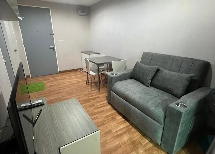 Ac 1 Laksi Apartment Bangkok